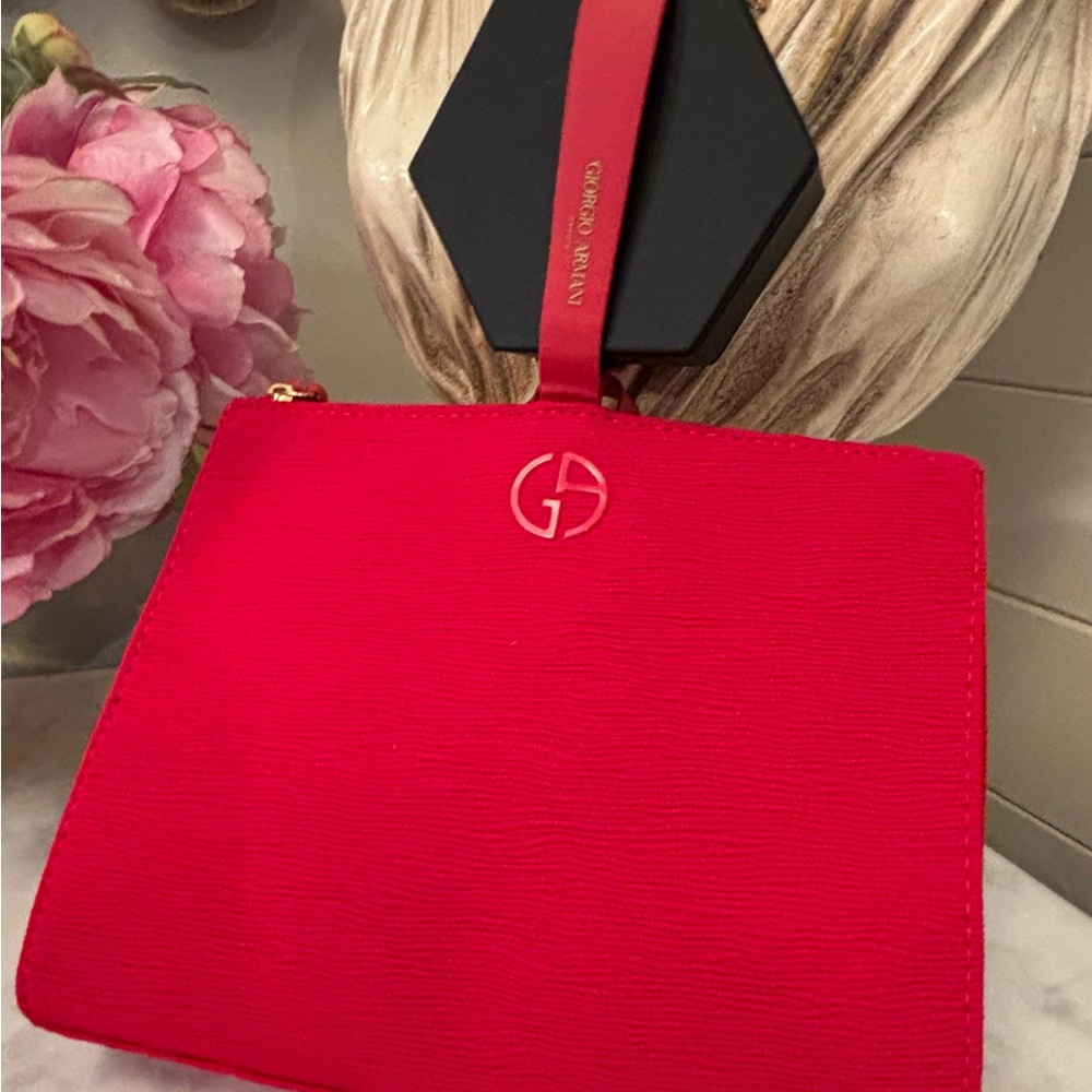NEW Red Beauty Zipper Wristlet - Picture 12 of 13